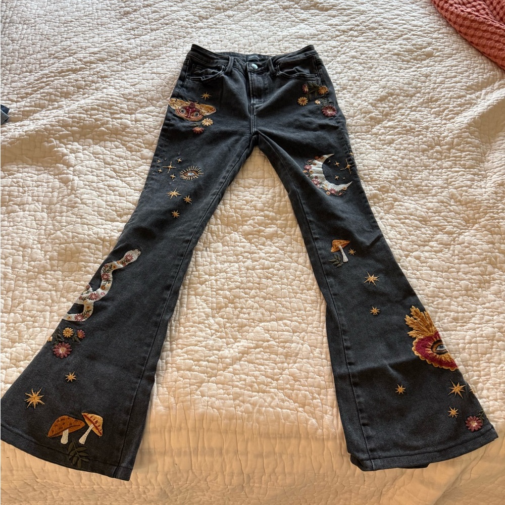 RARE DRIFTWOOD Farrah hallucination Black Flare Jeans with witchy Embroidery - Picture 4 of 9